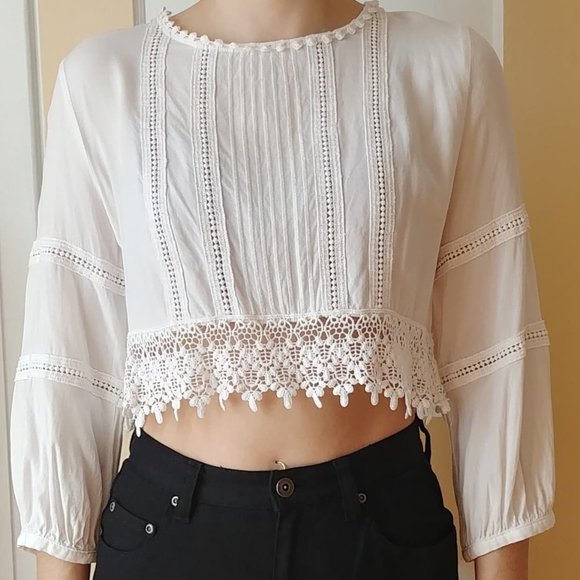 white lace crop top - Picture 1 of 5